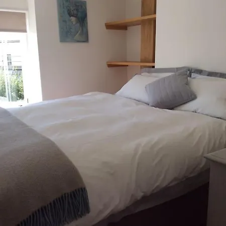 Lovely By Coastal Footpath & Surf Beaches! * Bude
